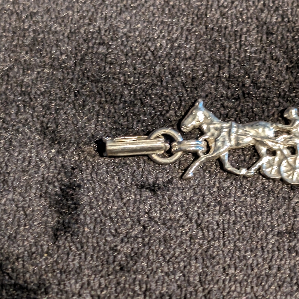 Harness Racing Sulky Trotter Bracelet - Silver tone - Picture 3 of 4